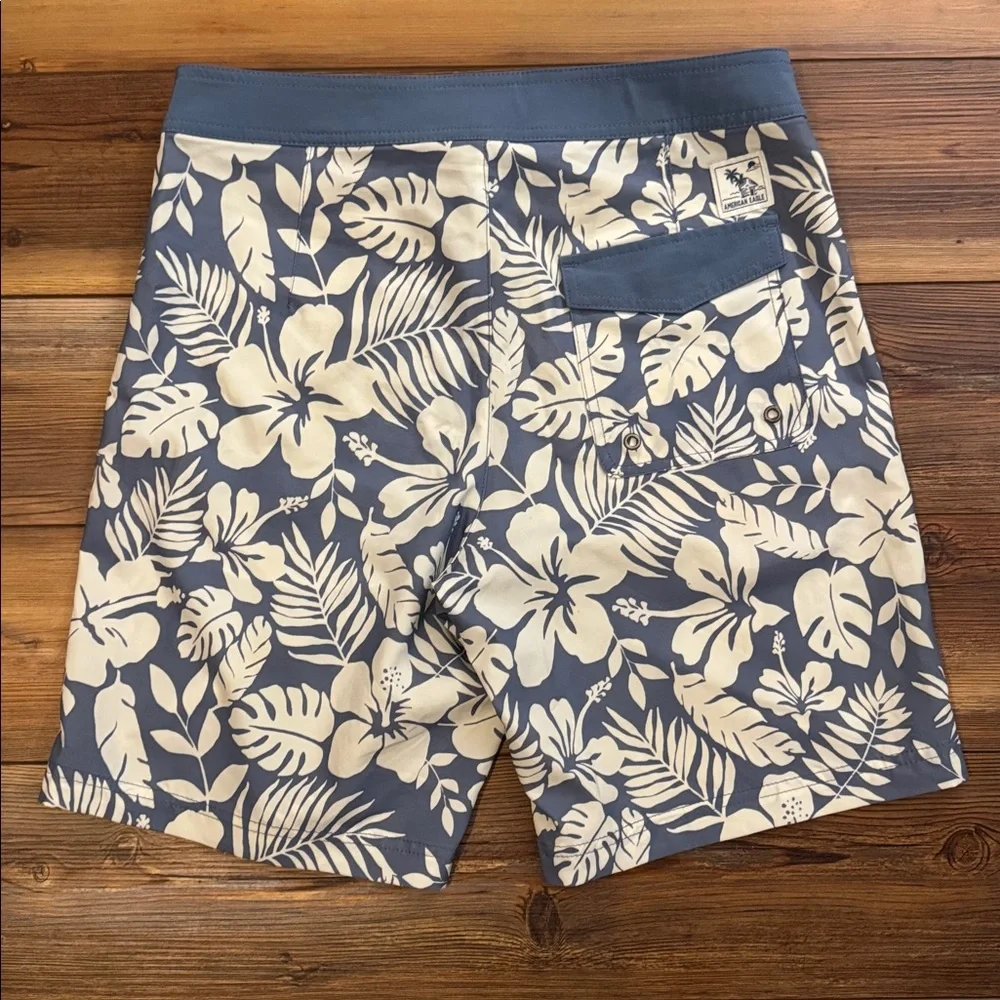 American Eagle Outfitters excellent preowned